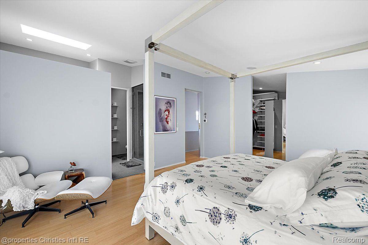 1013 HUMPHREY Avenue