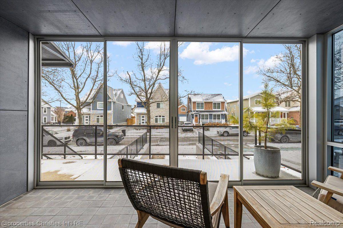 1013 HUMPHREY Avenue
