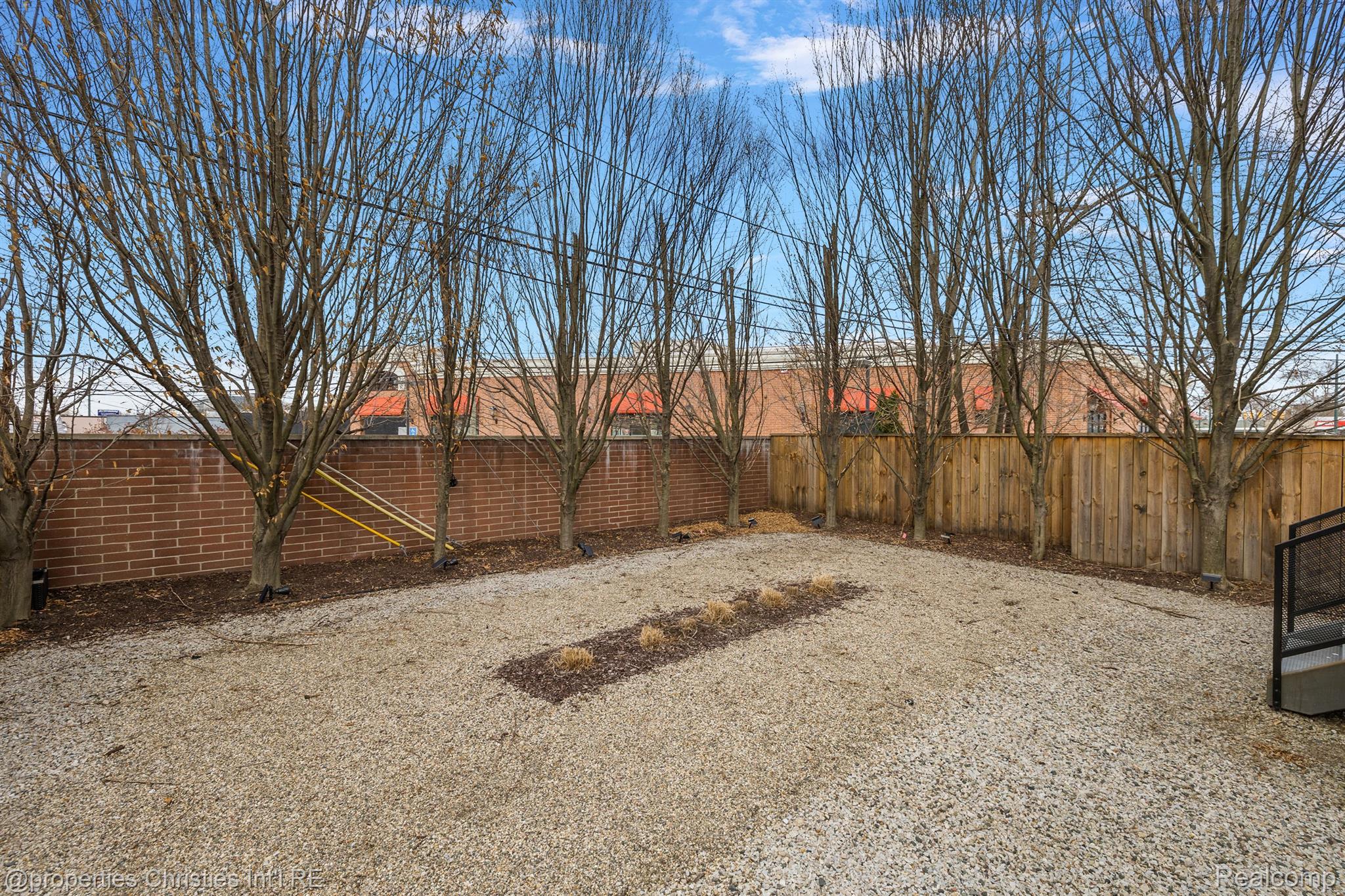 1013 HUMPHREY Avenue