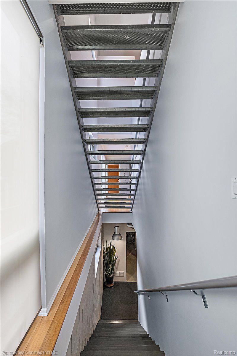 1013 HUMPHREY Avenue