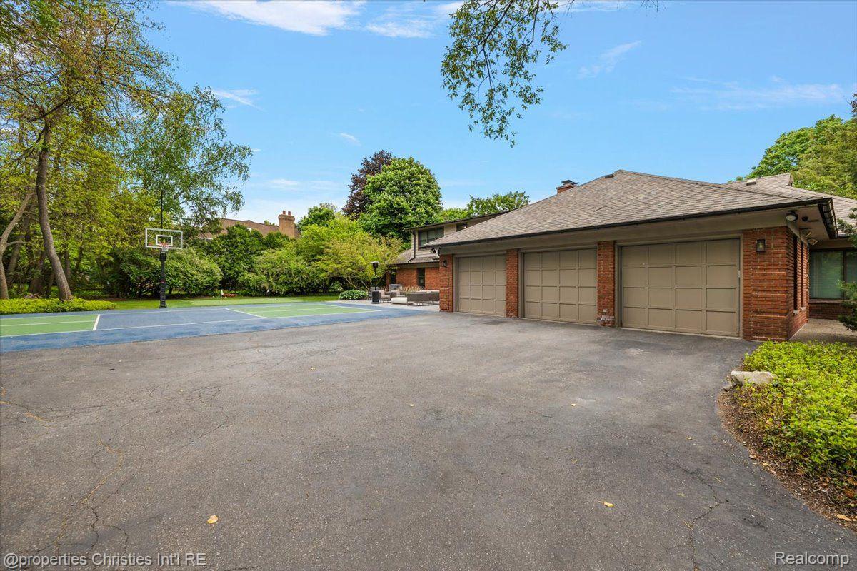 4889 ARDMORE Drive