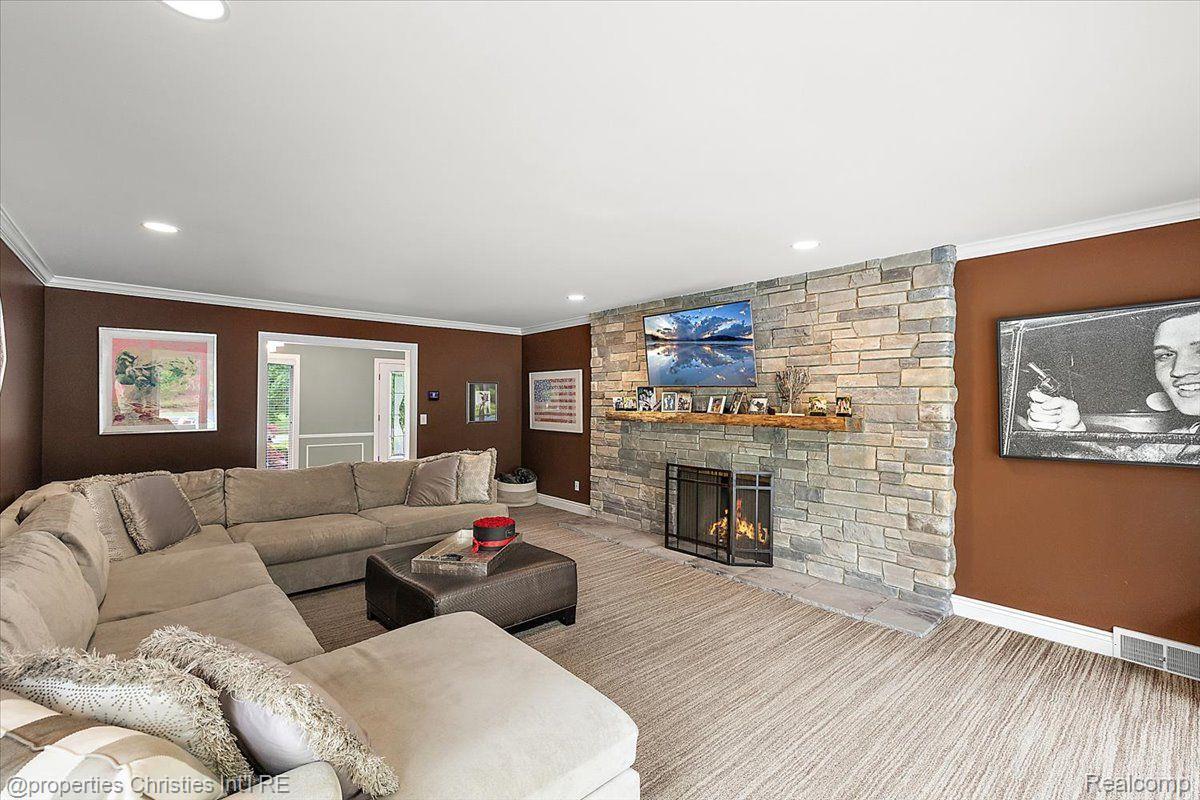 4889 ARDMORE Drive