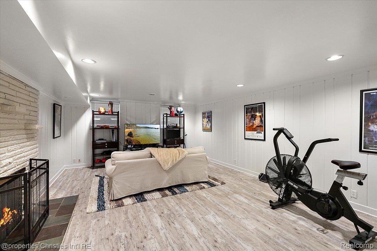 4889 ARDMORE Drive