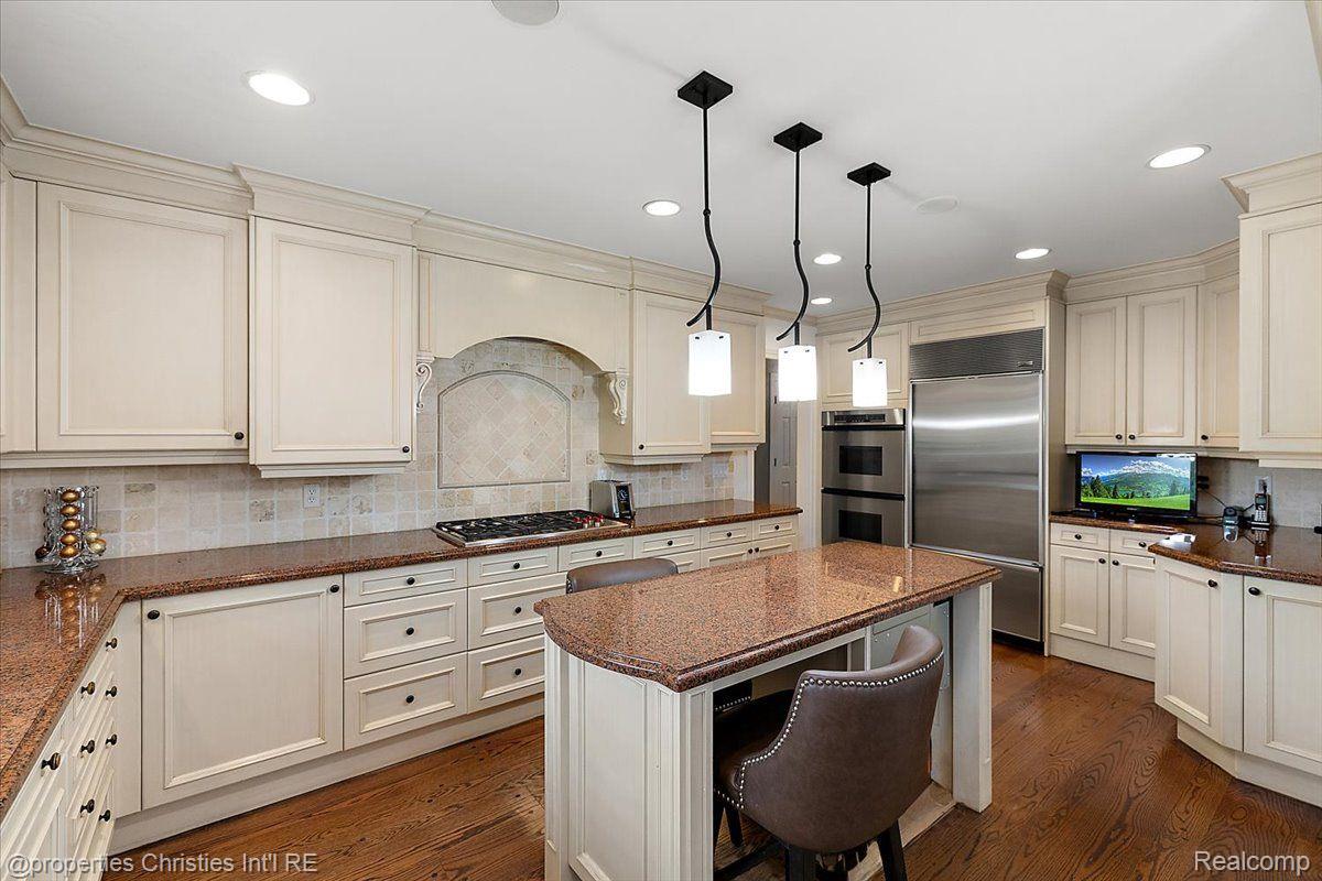 4889 ARDMORE Drive