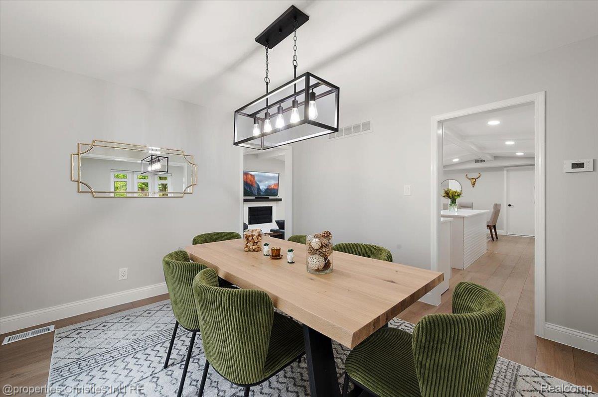 12231 Hillside Drive