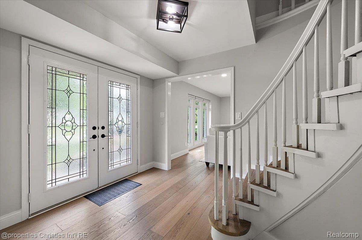 12231 Hillside Drive