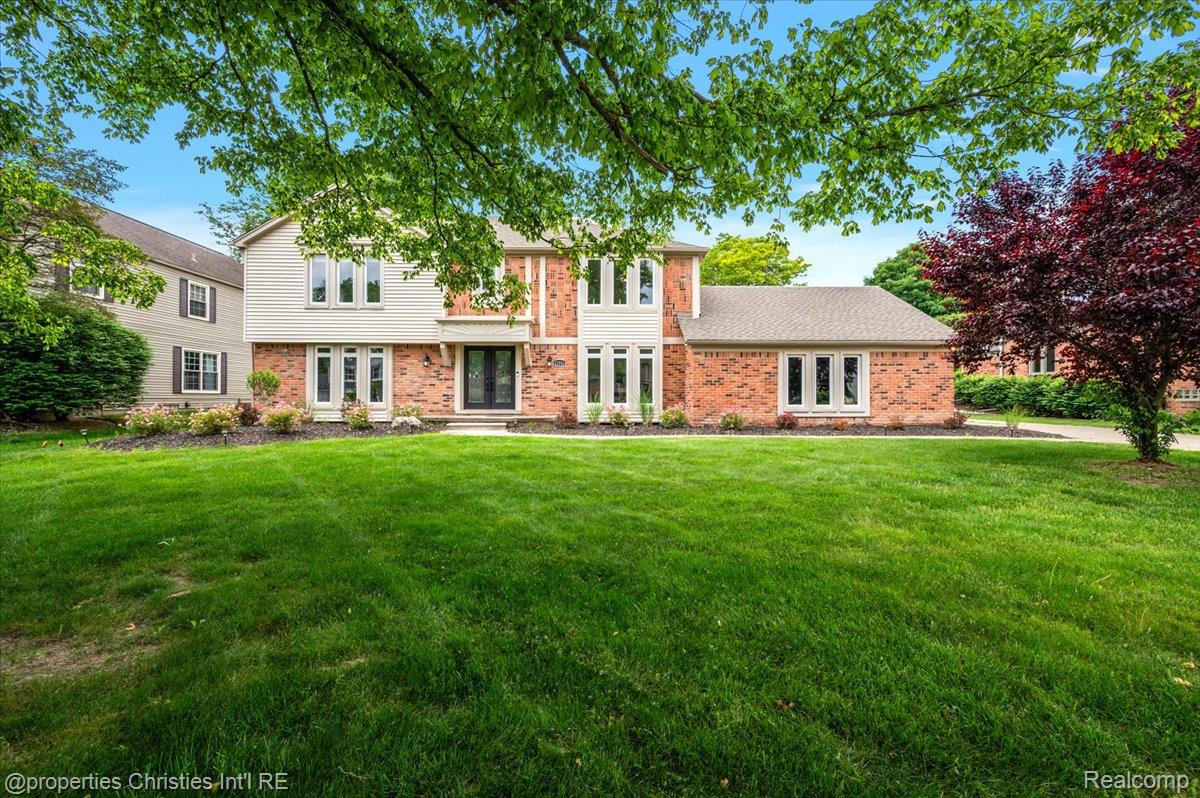 12231 Hillside Drive