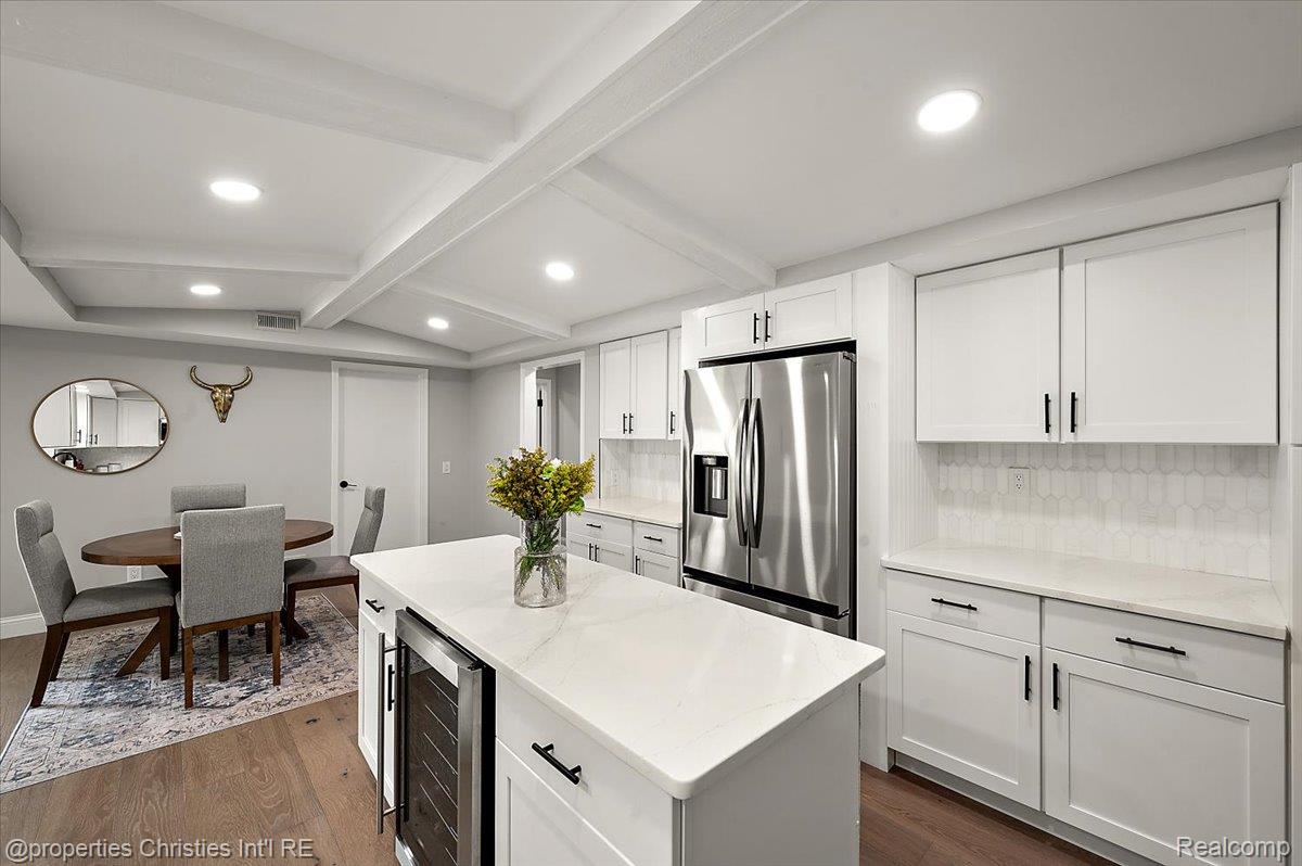 12231 Hillside Drive