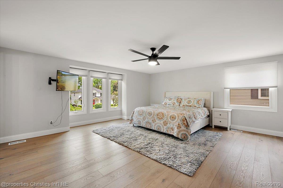 12231 Hillside Drive