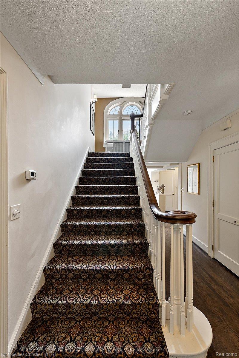 777 Kensington Lane