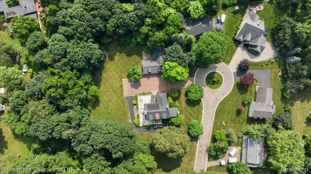 777 Kensington Lane