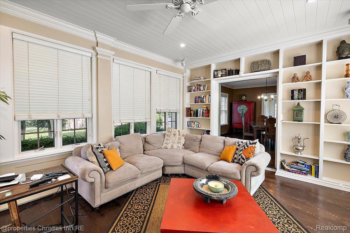 777 Kensington Lane