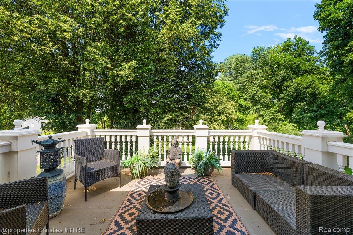777 Kensington Lane