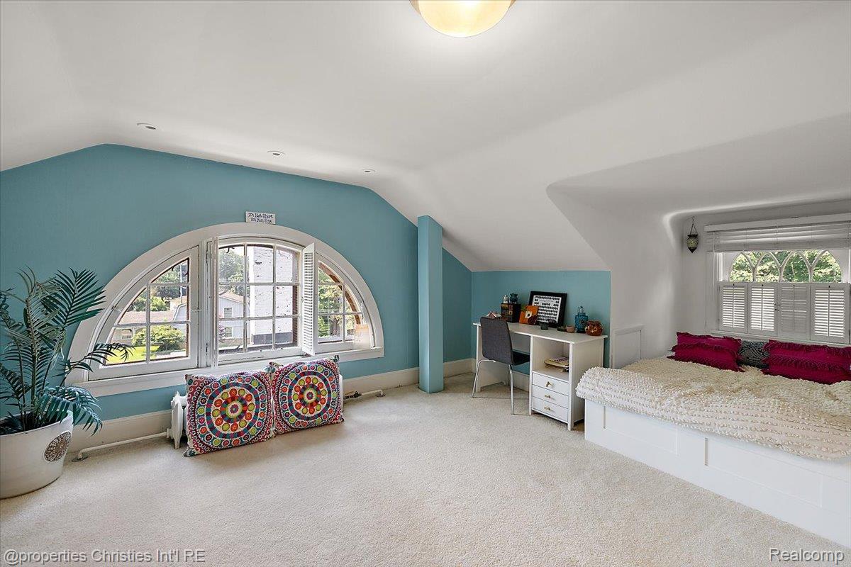 777 Kensington Lane