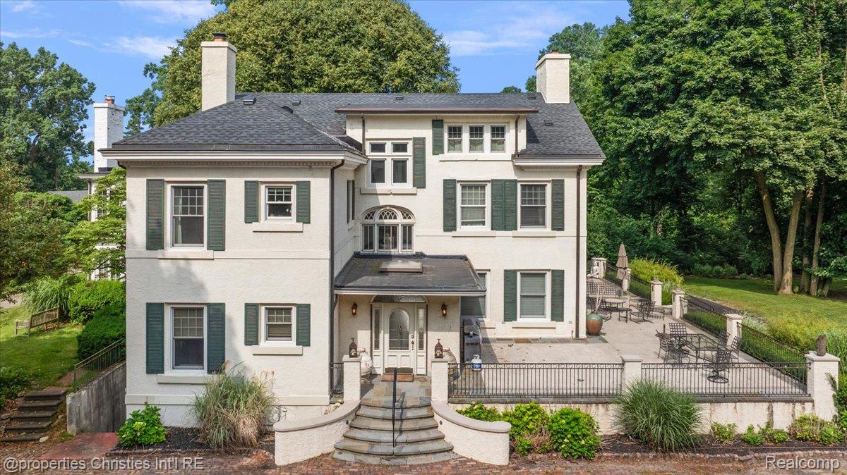 777 Kensington Lane
