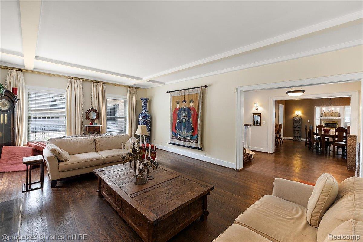 777 Kensington Lane