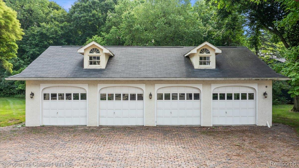 777 Kensington Lane