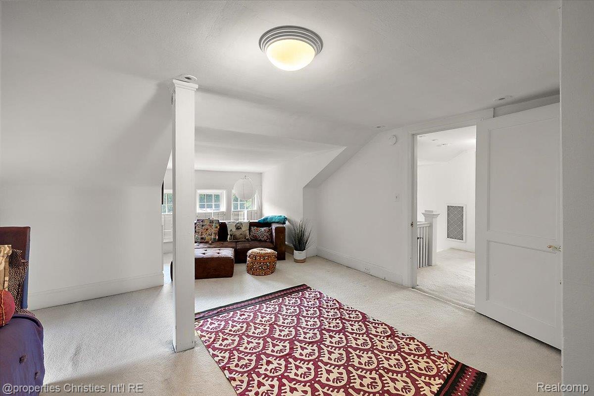 777 Kensington Lane