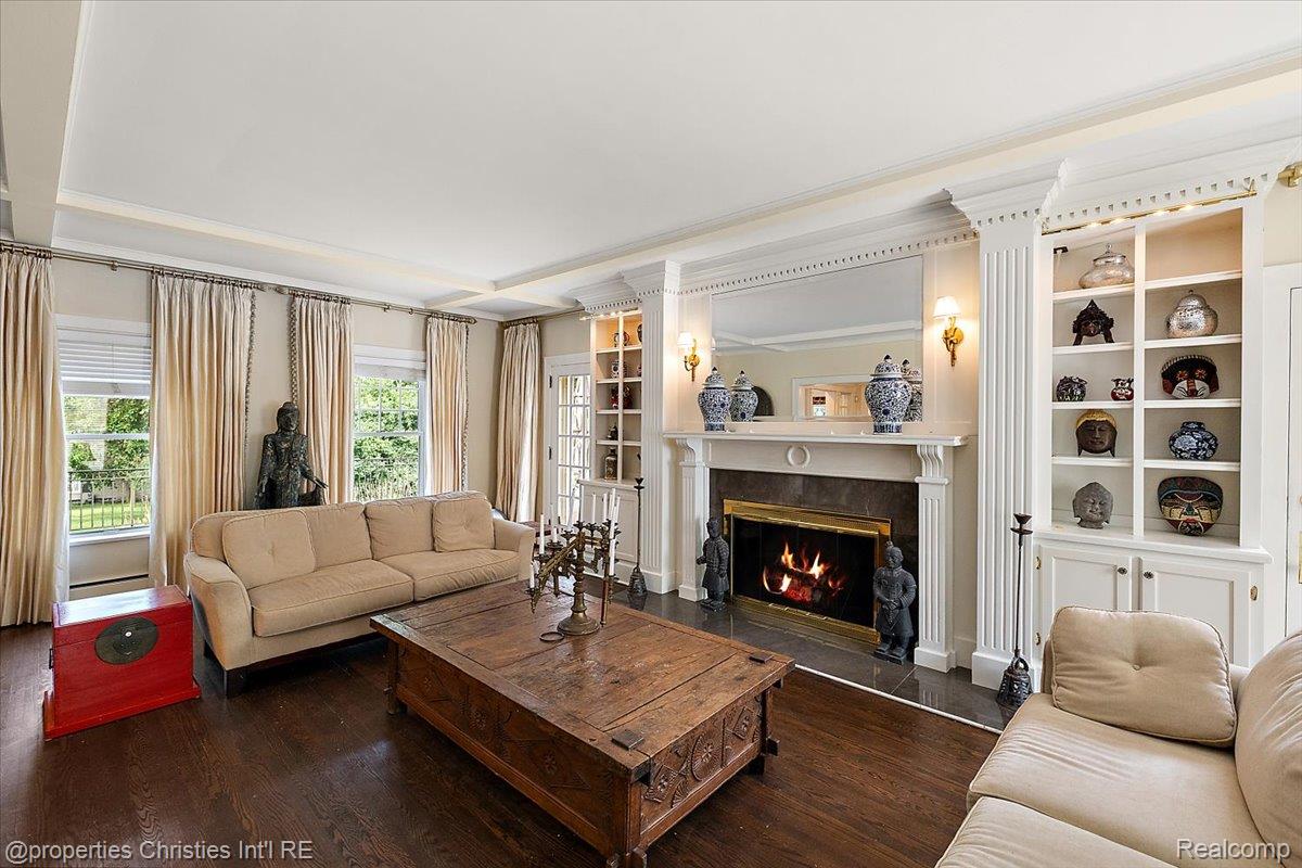 777 Kensington Lane