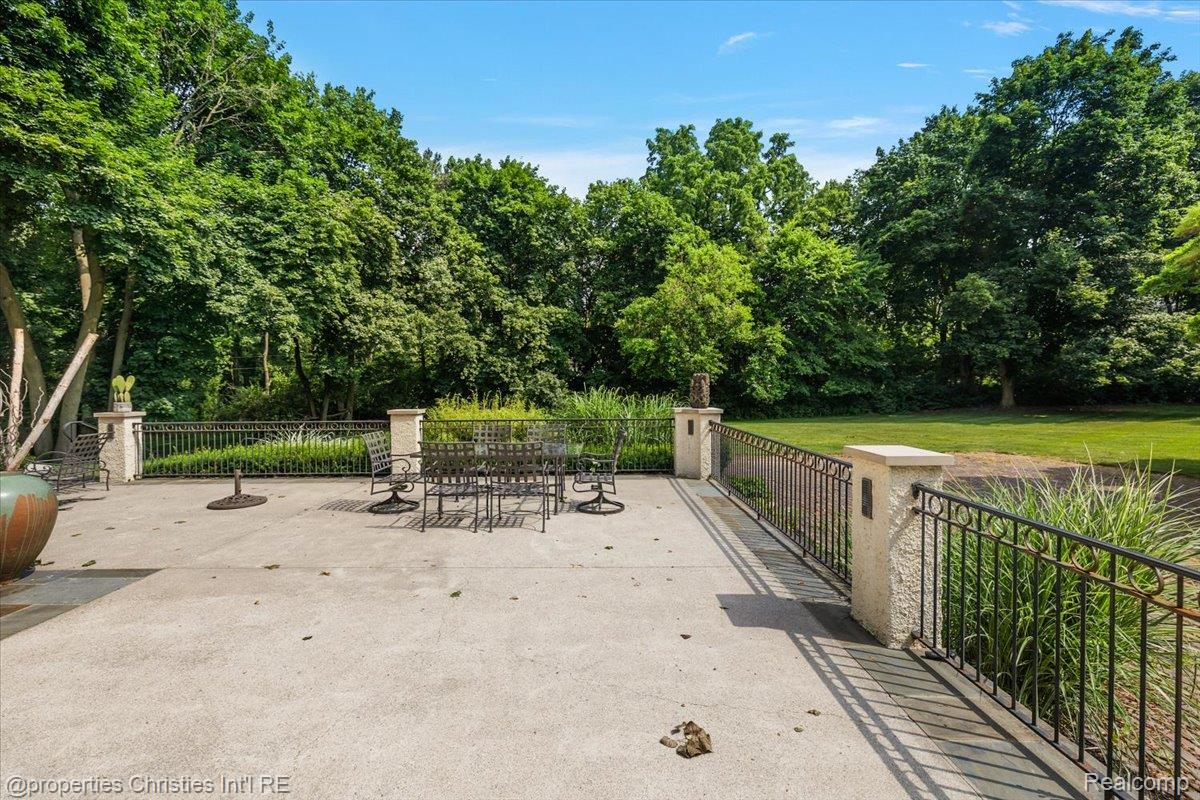 777 Kensington Lane