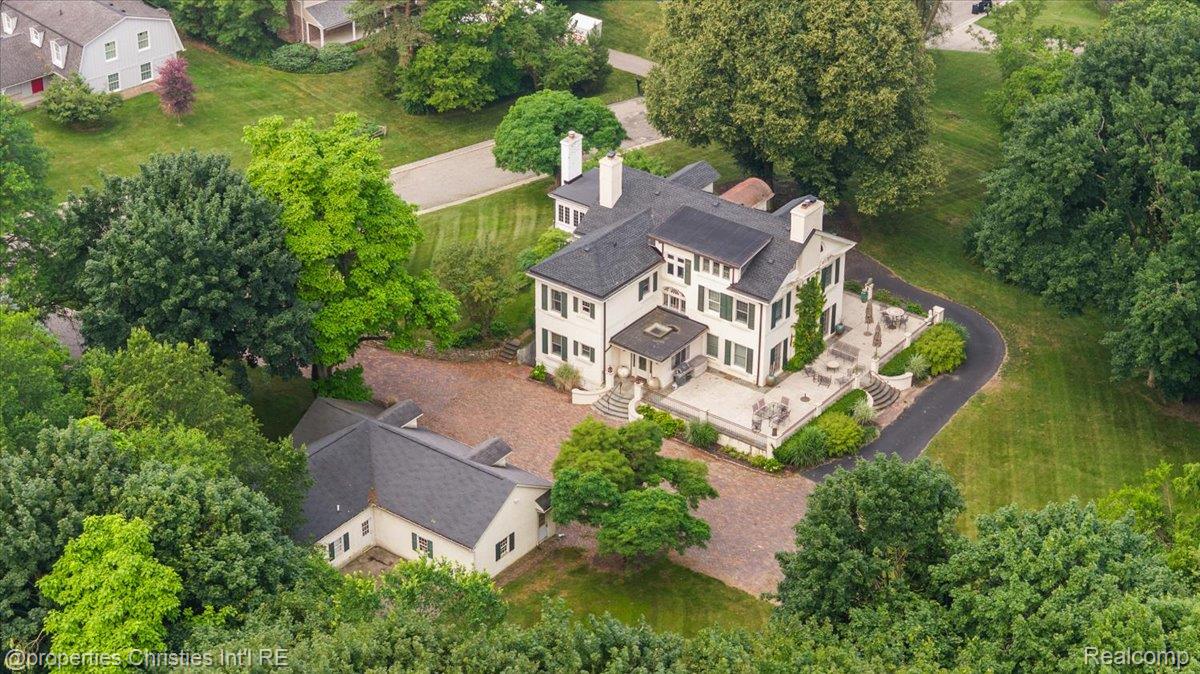 777 Kensington Lane