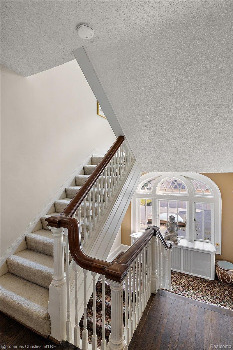 777 Kensington Lane