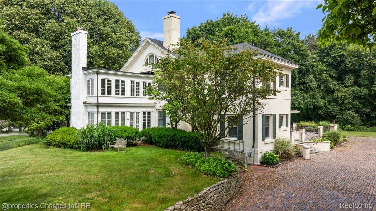 777 Kensington Lane