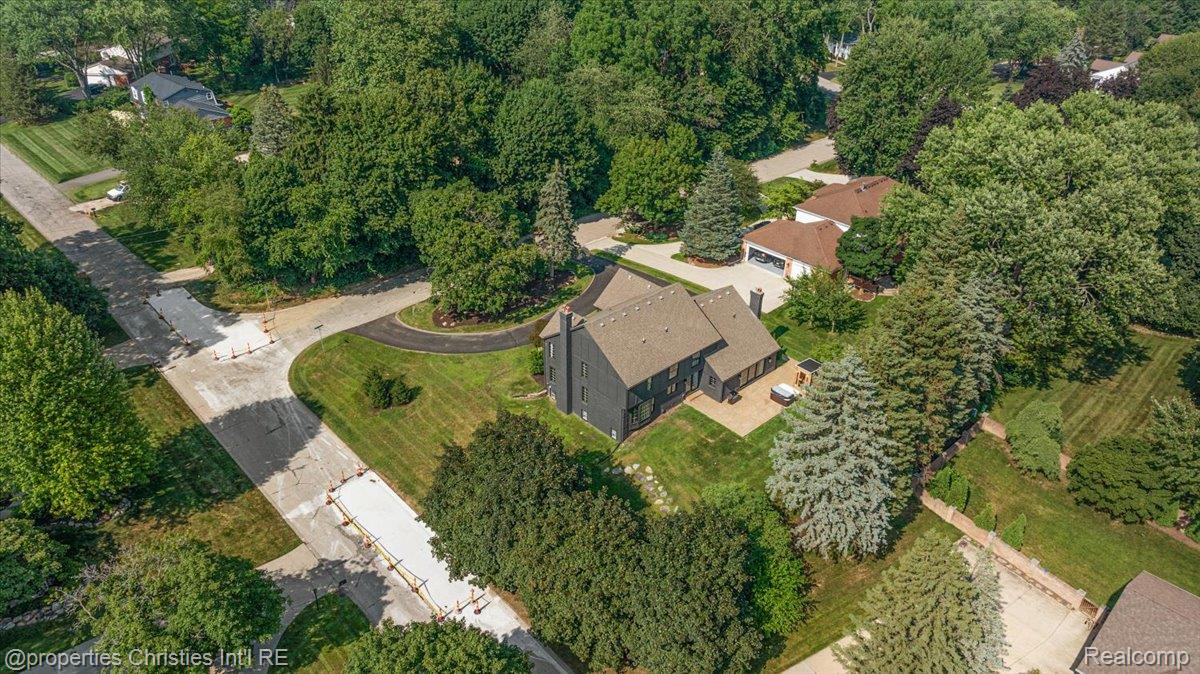 706 Great Oaks Drive