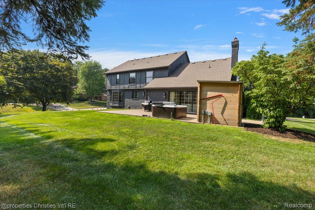 706 Great Oaks Drive