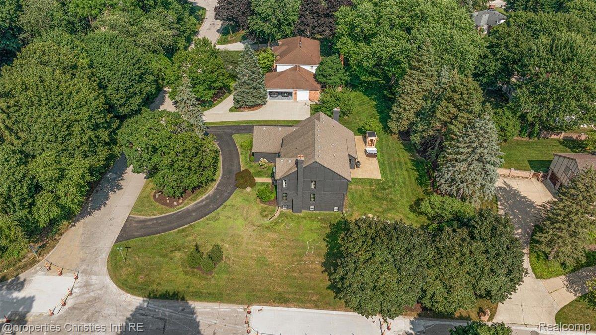 706 Great Oaks Drive