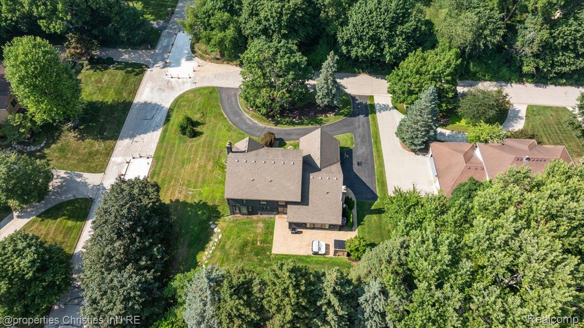 706 Great Oaks Drive