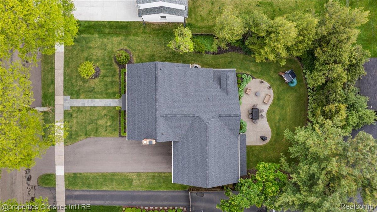586 Fairfax Street