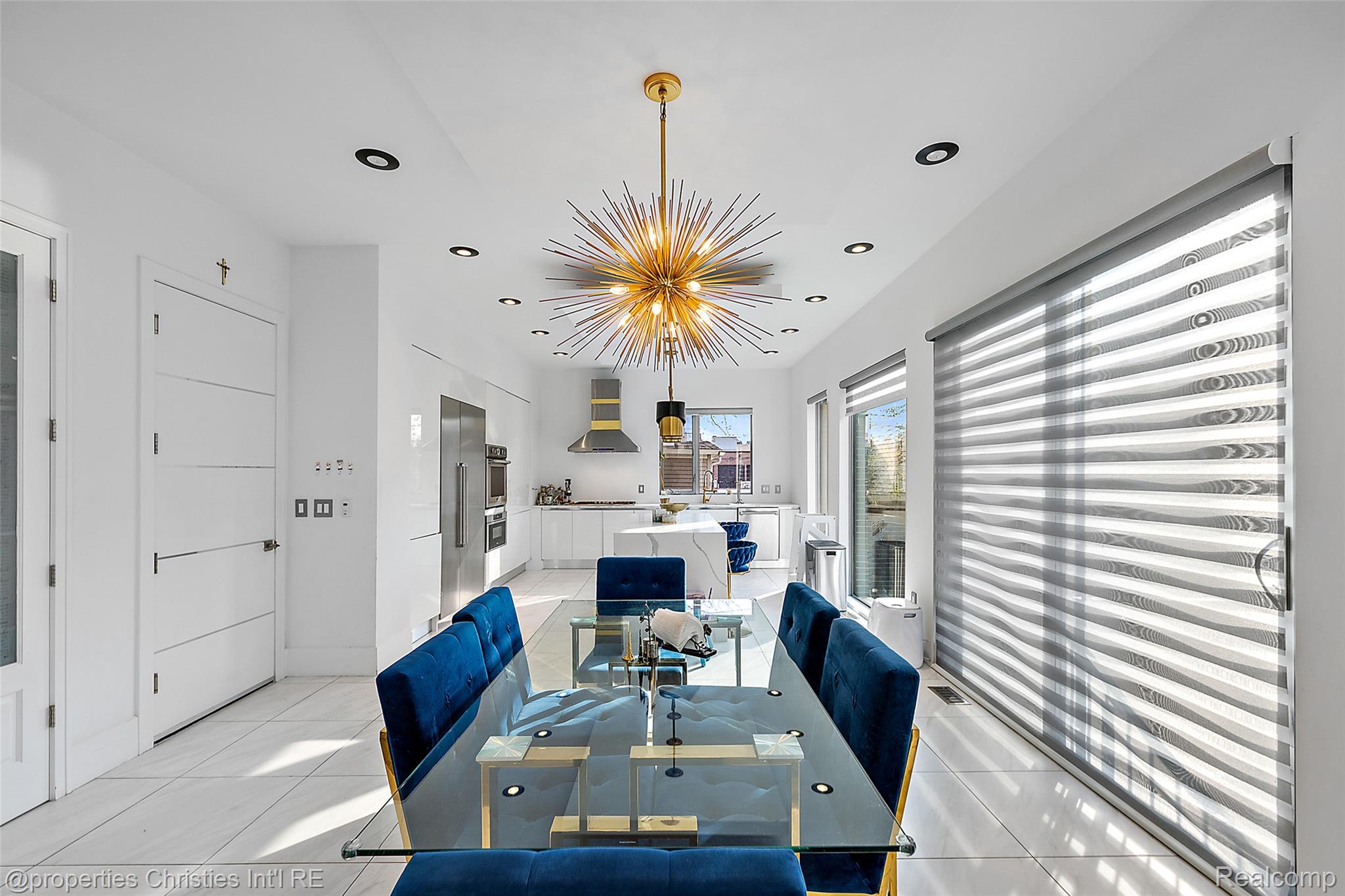 211 N Washington Avenue