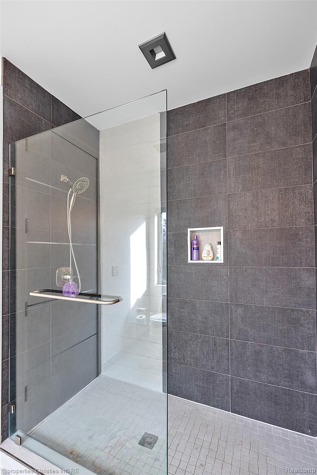 211 N Washington Avenue