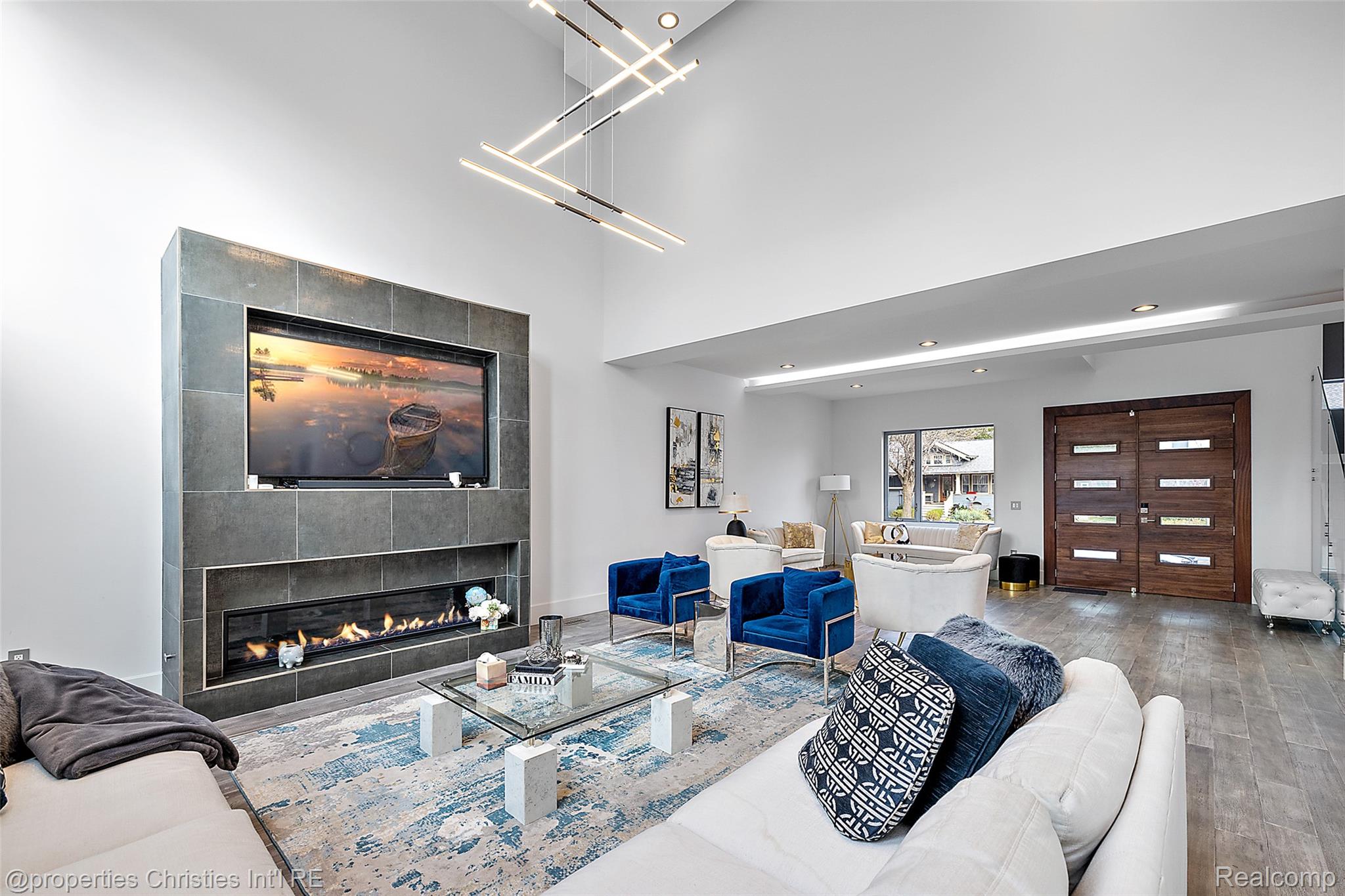 211 N Washington Avenue