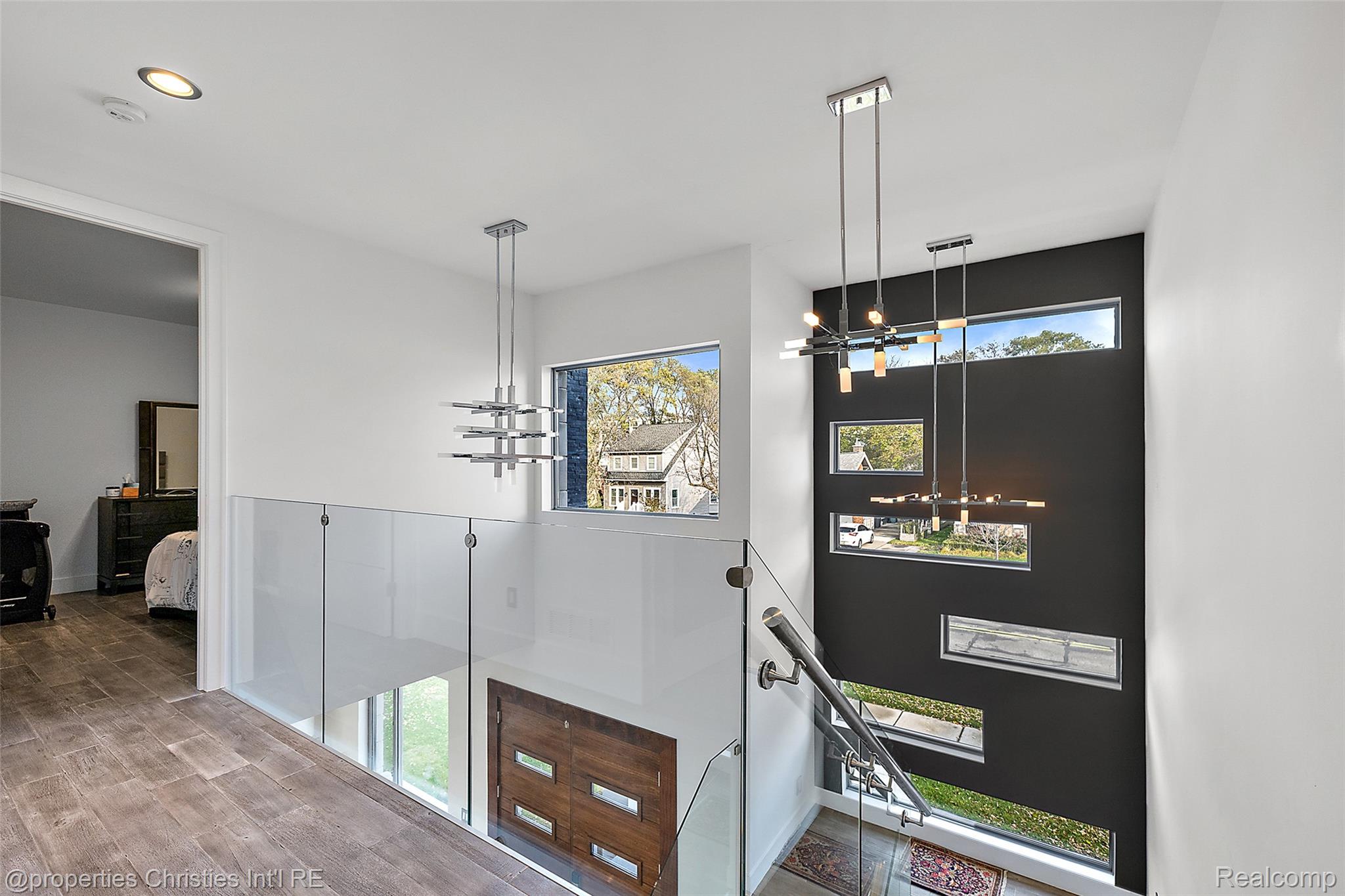 211 N Washington Avenue