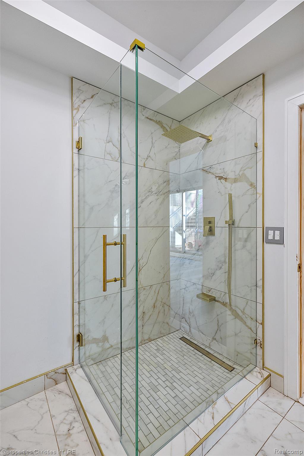 211 N Washington Avenue