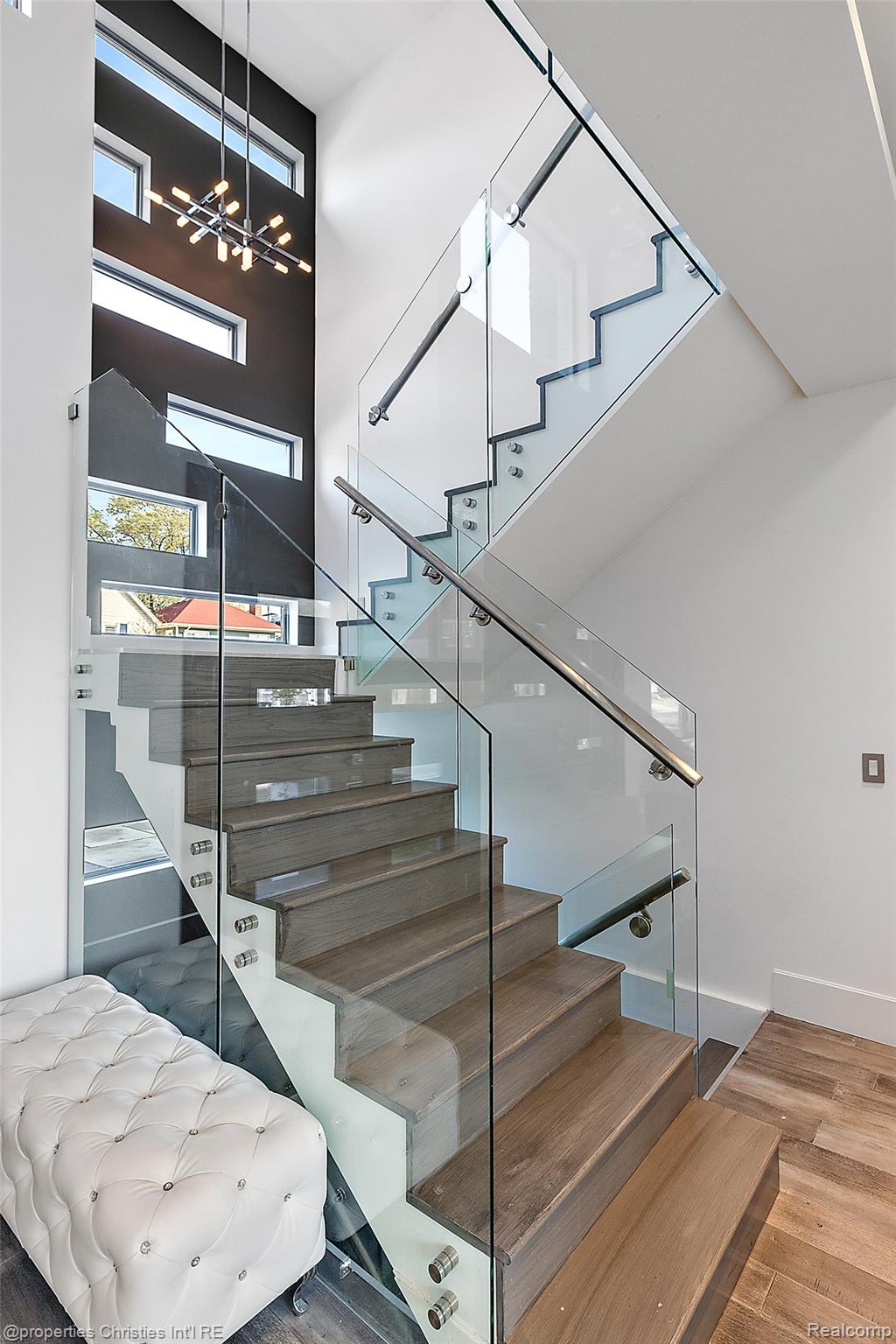 211 N Washington Avenue