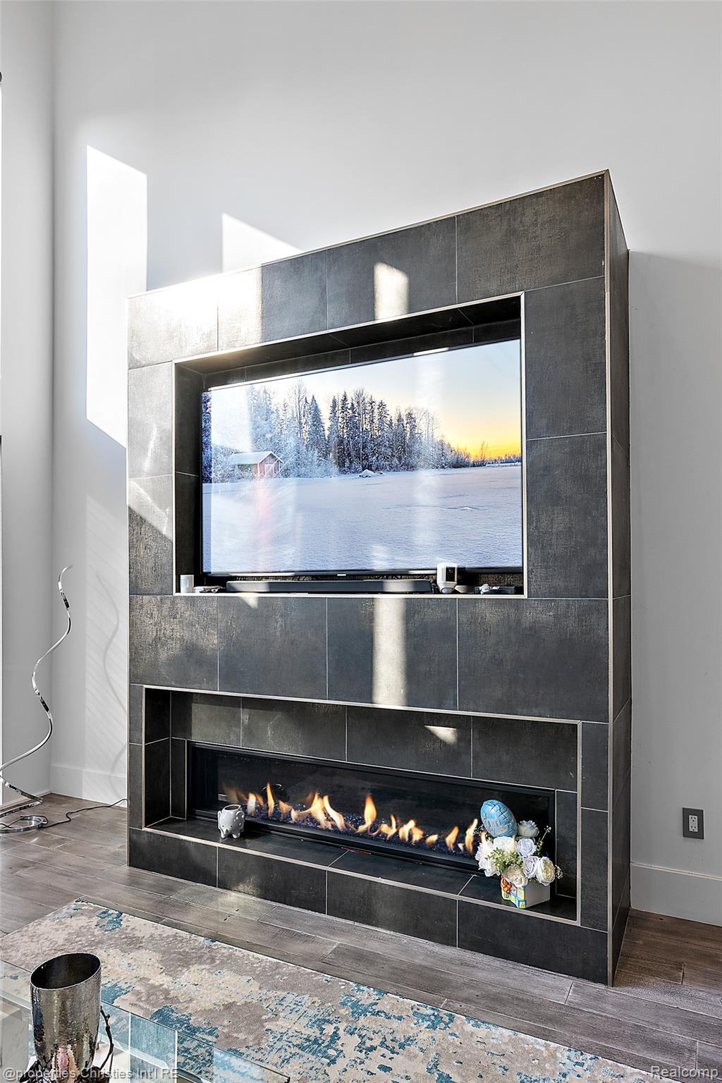 211 N Washington Avenue