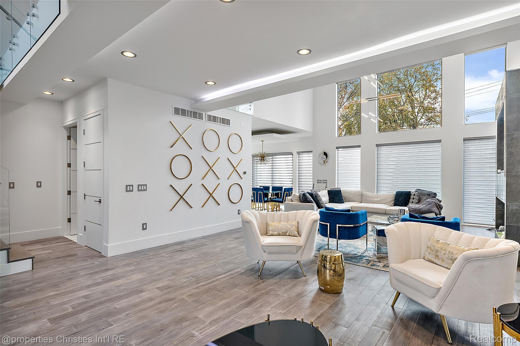 211 N Washington Avenue