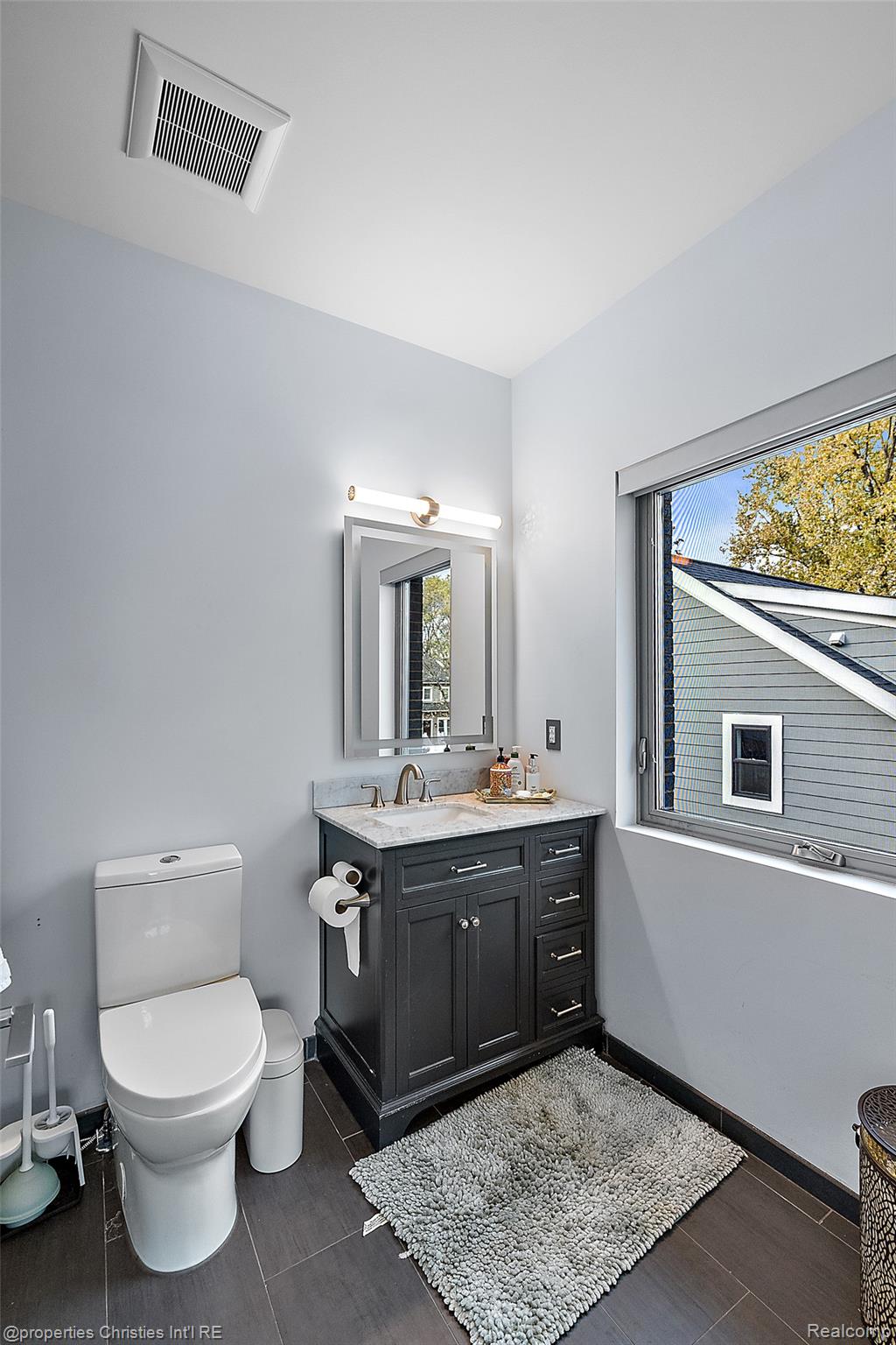 211 N Washington Avenue