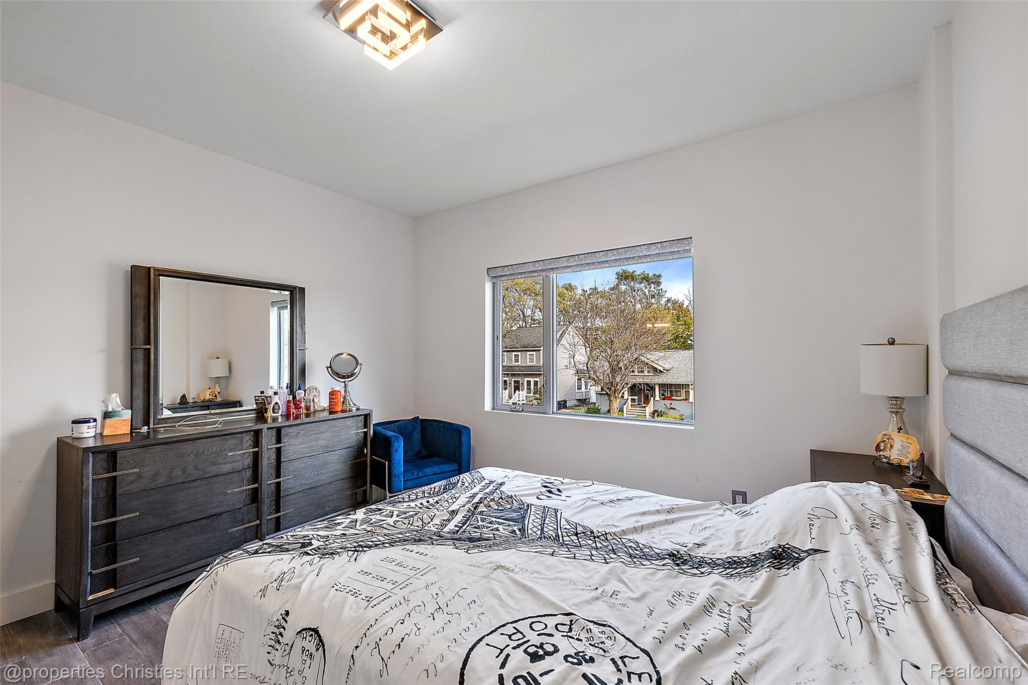 211 N Washington Avenue