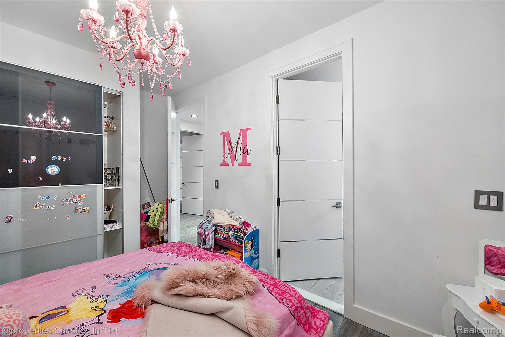 211 N Washington Avenue