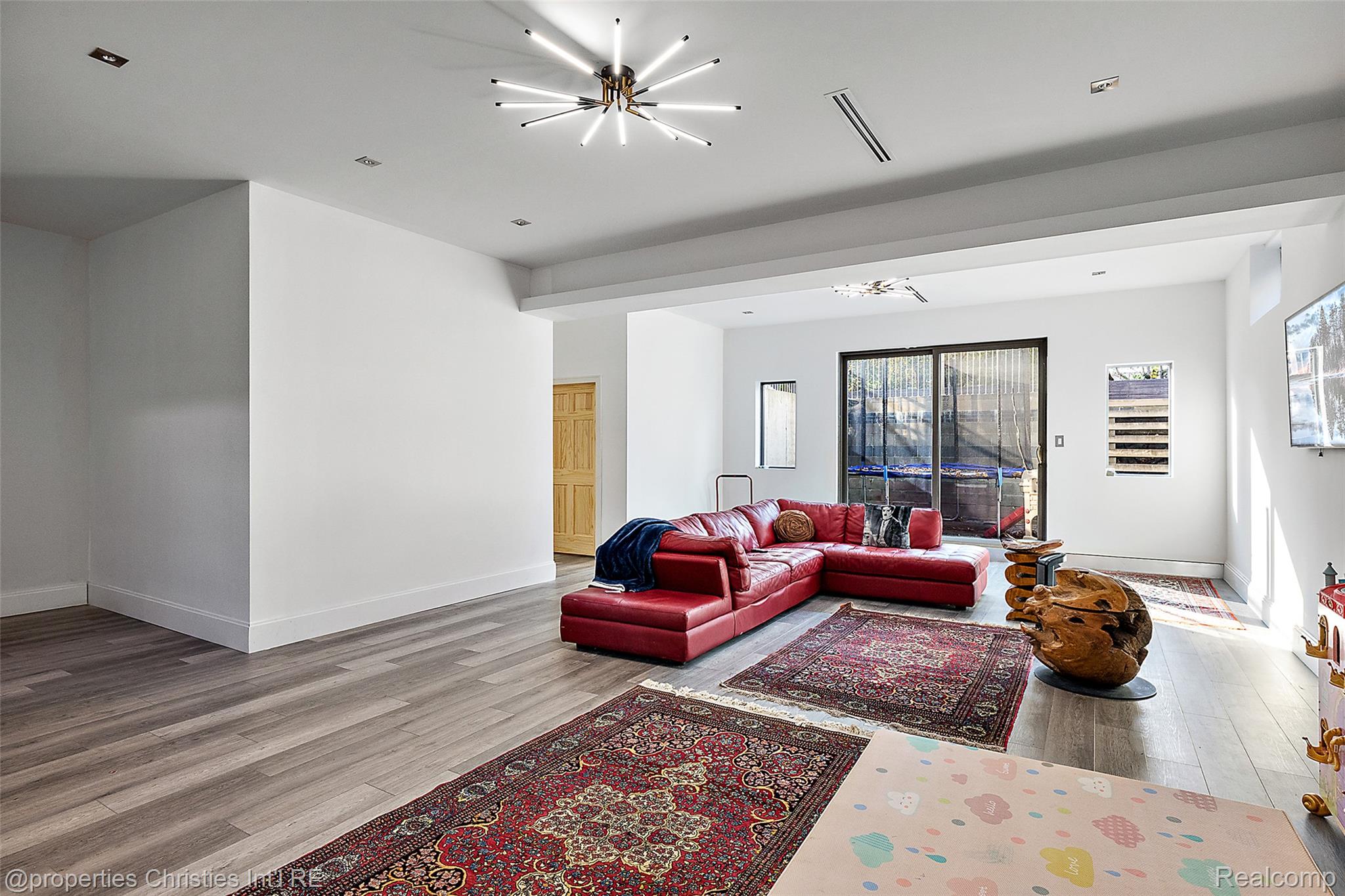 211 N Washington Avenue