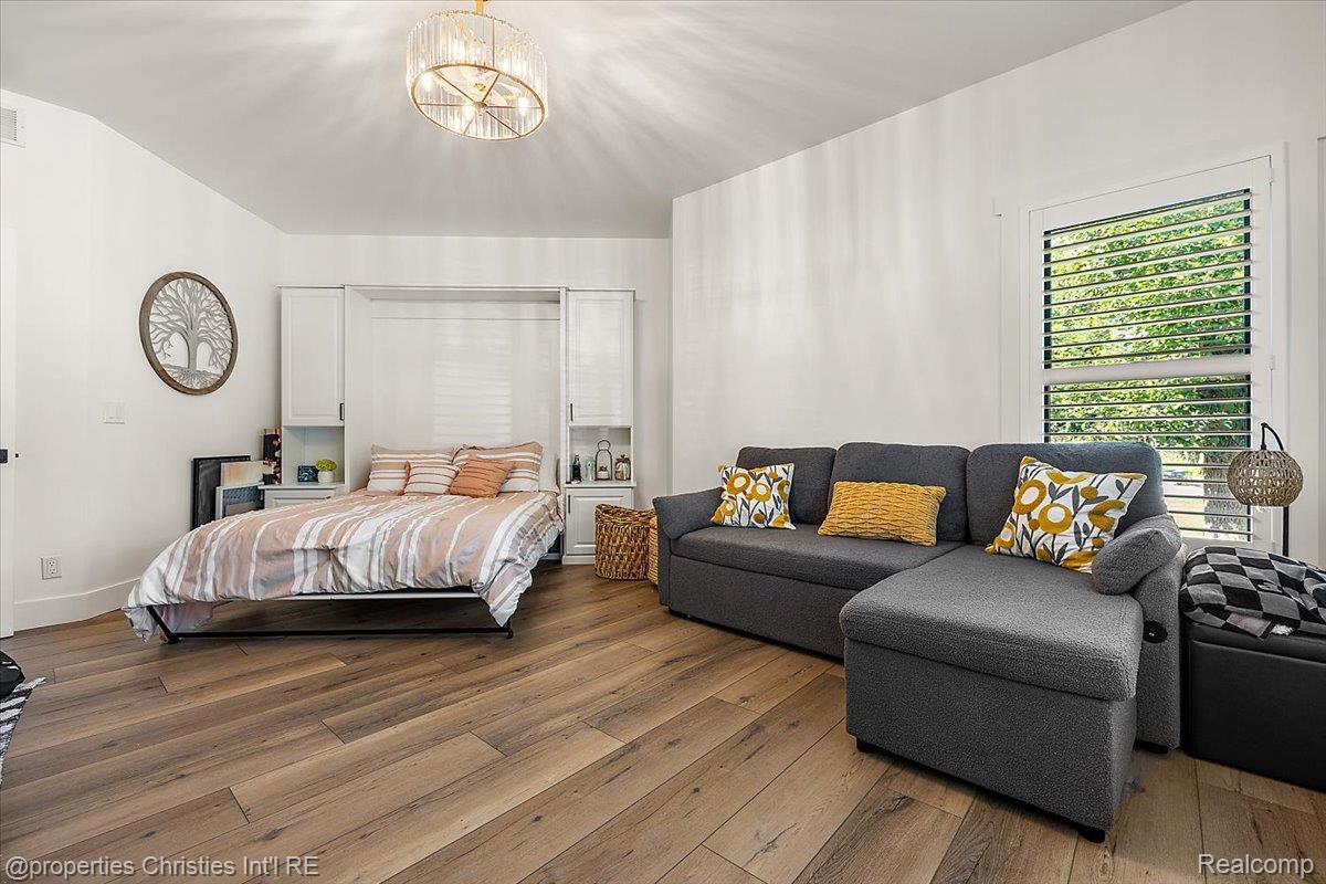 3808 E Joy Road