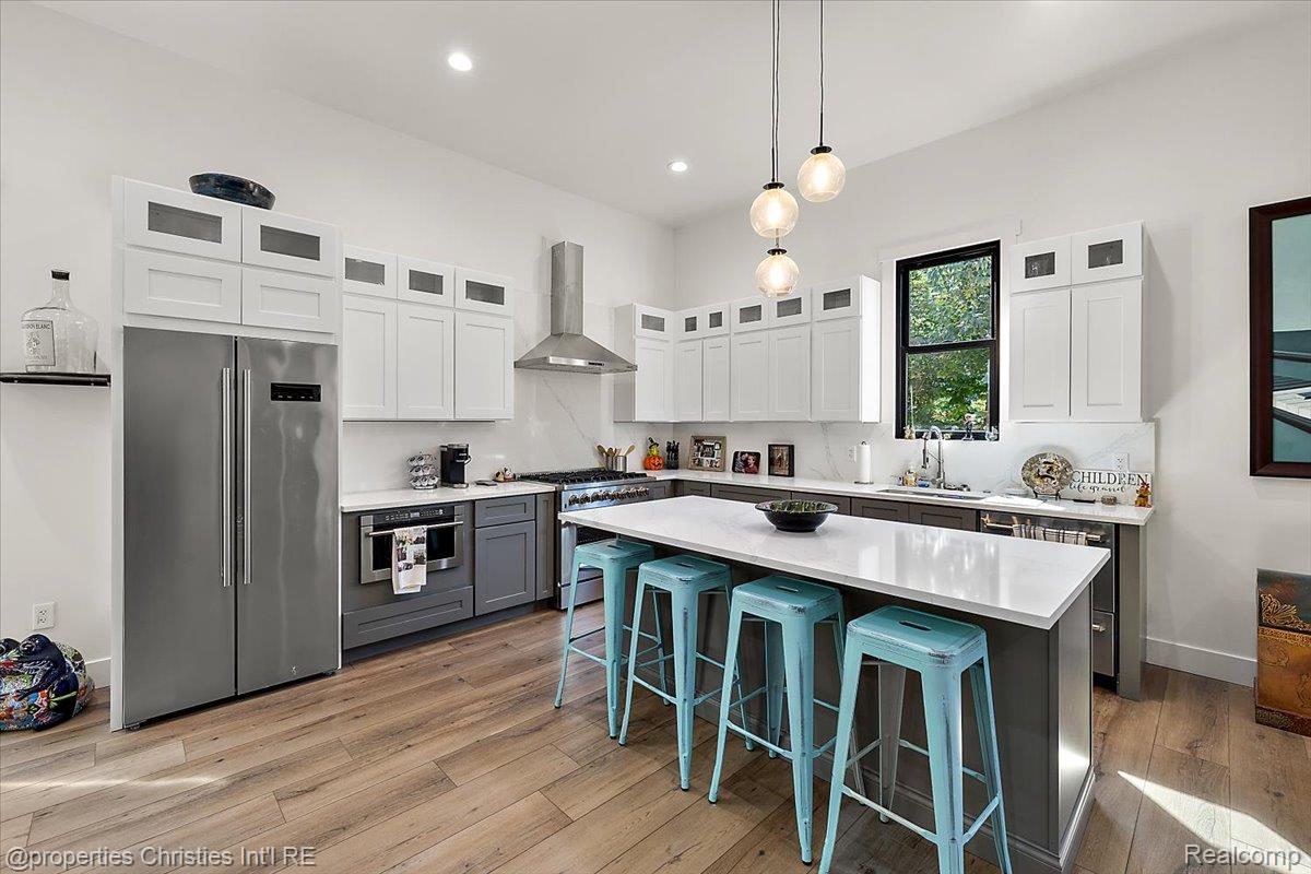 3808 E Joy Road