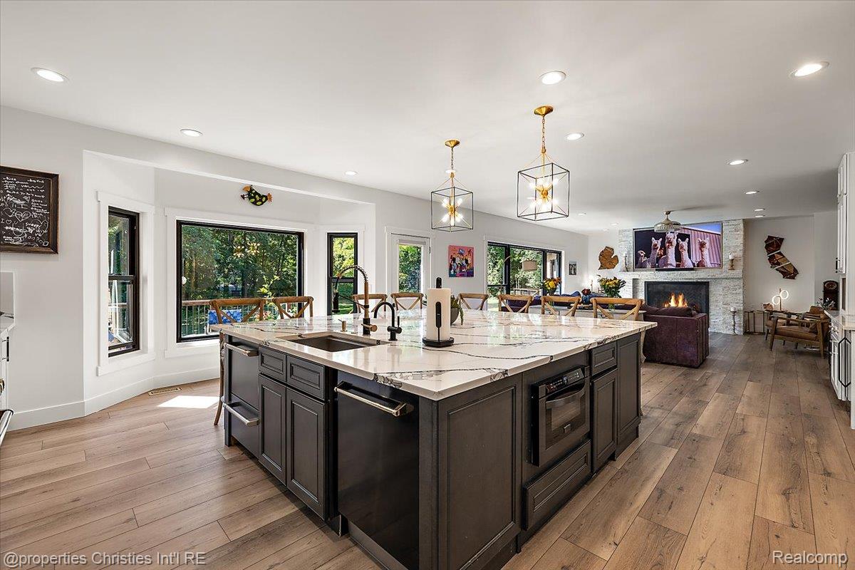 3808 E Joy Road
