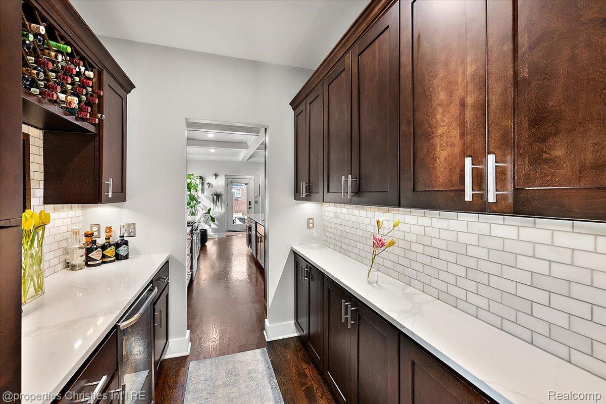 723 N Altadena Avenue