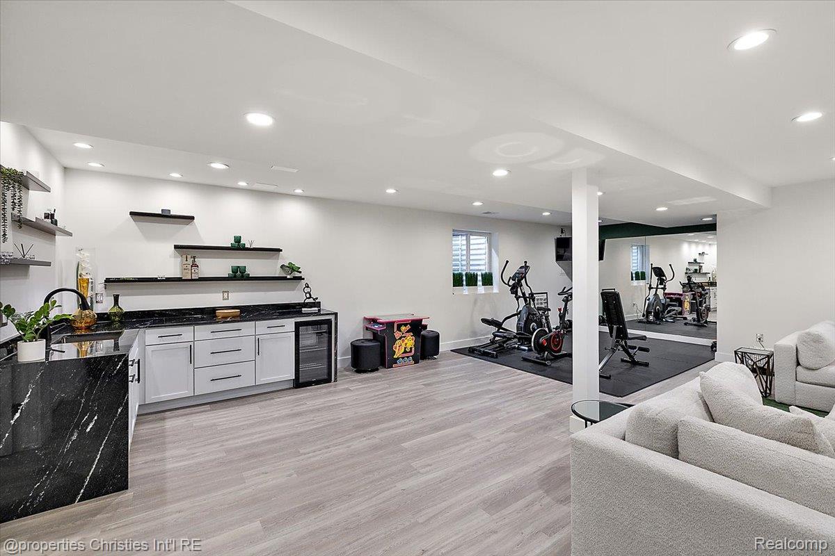 723 N Altadena Avenue