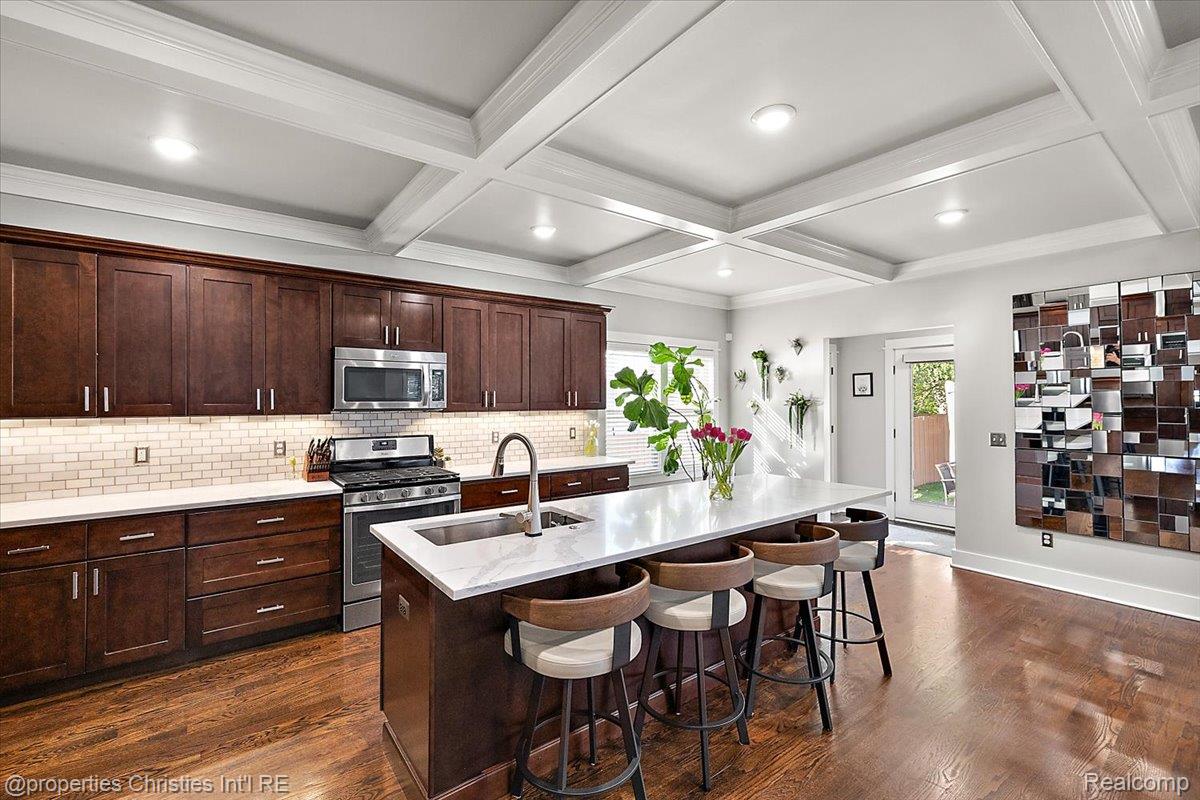 723 N Altadena Avenue